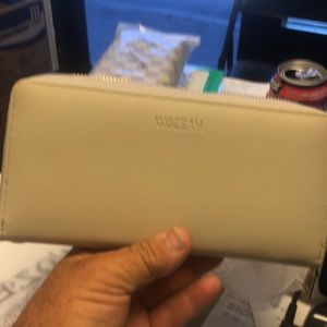 Woman’s Clutch/Wallet zipper closure ID & credit